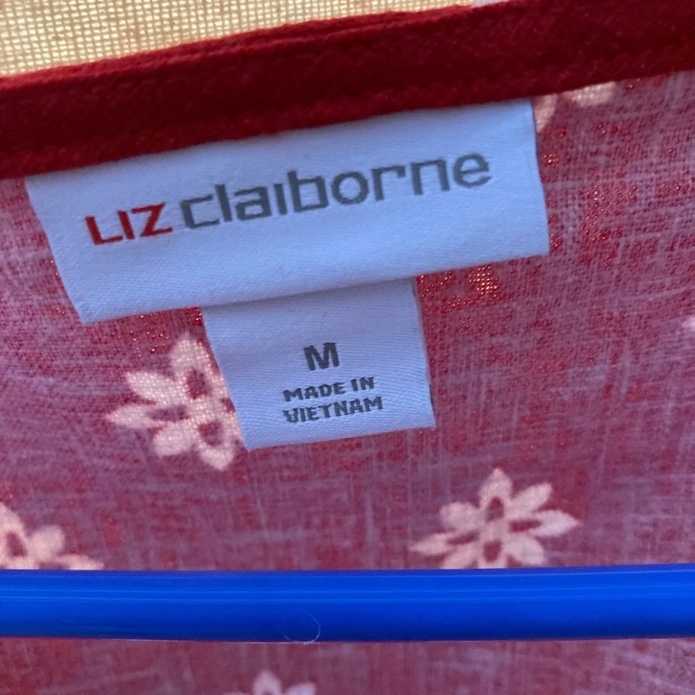 Liz Claiborne Red Floral Button-Up Blouse - Picture 4 of 6